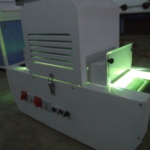 加裝uv光固機(jī)_廠家批發(fā)零售絲印uv固化機(jī)印后加裝uv光固機(jī)