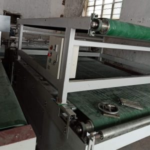 雙燈固化流平_現(xiàn)貨背景墻2米二手全自動單uv淋幕機(jī)雙燈固化流平