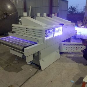 家具桌椅_廠家批發(fā)家具桌椅桌面噴涂uv混油固化設(shè)備經(jīng)濟型