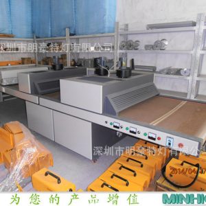 皺紋3燈_絲網(wǎng)印刷UV機現(xiàn)貨供應帶皺紋3燈1200MM寬