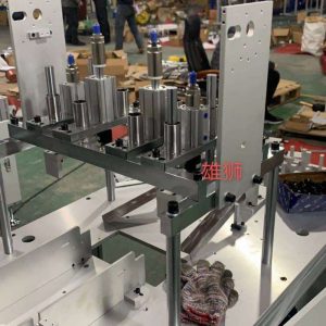 全自動(dòng)口罩機(jī)_雄獅口罩機(jī)一次性無紡布三層口罩機(jī)全自動(dòng)